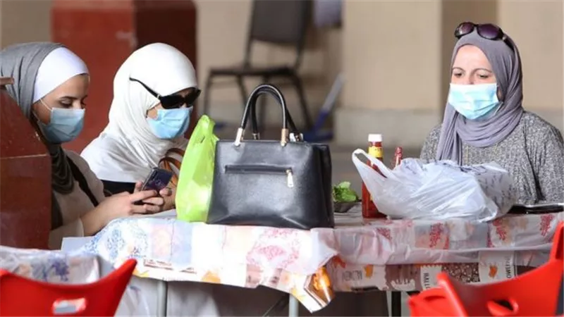 ارتفاع تدريجي في إصابات كورونا.. وتحذيرات من تفاقم الأوضاع خلال رمضان 