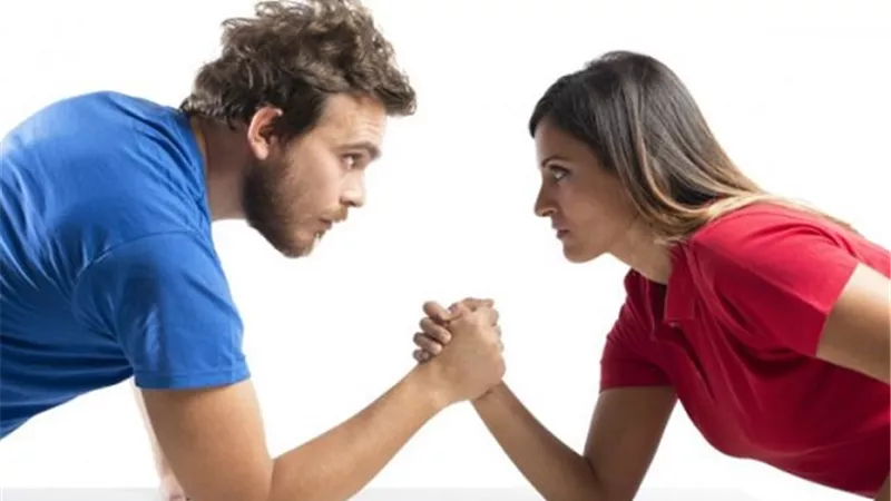كيف تتعامل المرأة «الثور» مع الرجل «القوس»؟.. بعض الحرية لا يضر