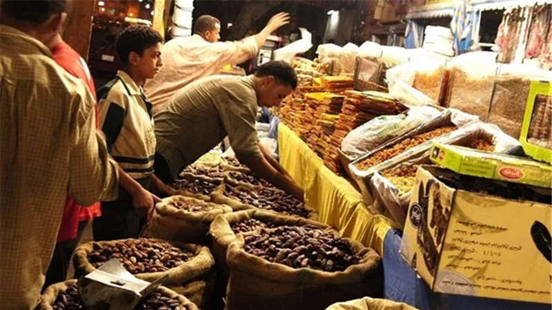 للسيدات.. «التنمية المحلية» تُحدد مواعيد عمل المحلات في شهر رمضان