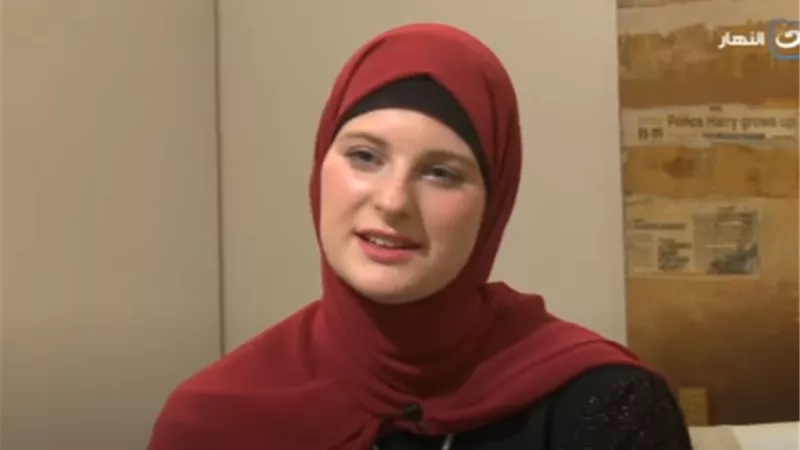 عايز شاي.. هولندية متزوجة بمصري تكشف أسباب مشاجرتها معه.. فيديو