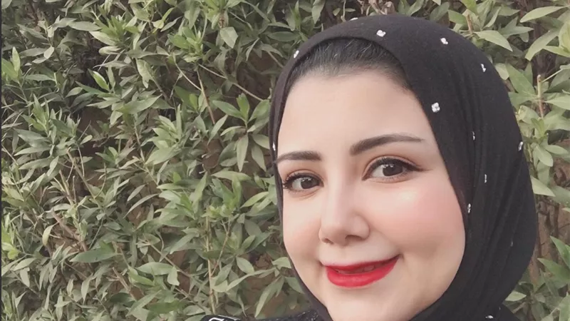 كيف تعالجين مشاكل البشرة الدهنية؟.. خبيرة صحة تُجيب