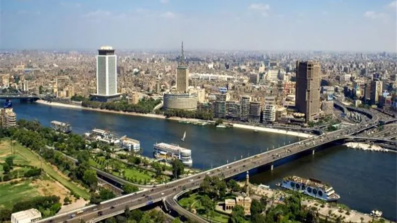 الأرصاد تحذر المواطنين من تخفيف الملابس.. فيديو
