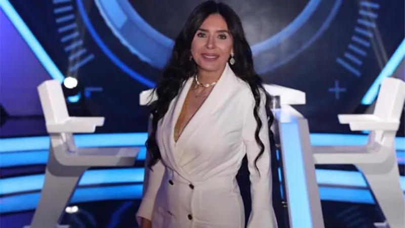 في ذكرى ميلادها| الراقصة دينا تُضحي بالعائلة من أجل الفن
