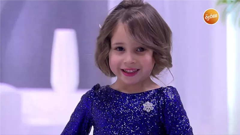 «لو محتارة تلبسي بناتك إيه في المناسبات».. مصممة أزياء تُجيب.. فيديو