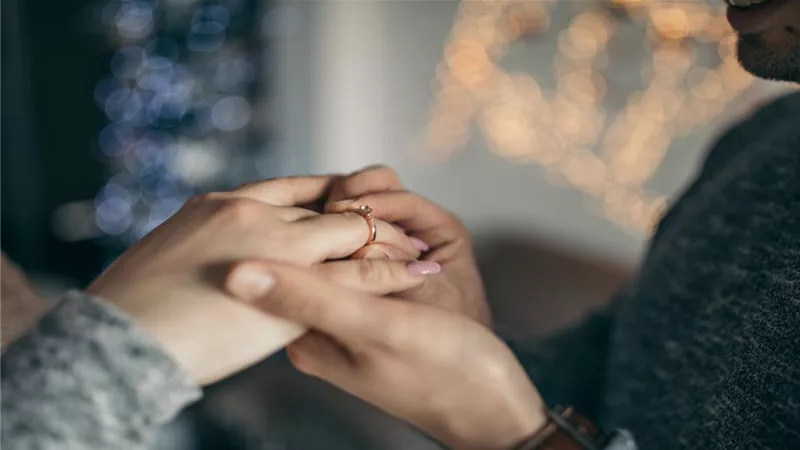 للمخطوبات فقط.. خناقات قائمة العفش.. كيف تتجنبيها؟
