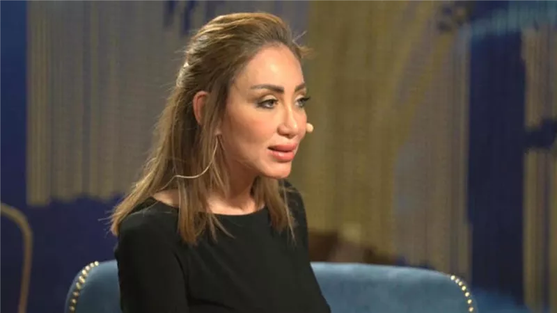 ريهام سعيد تحذر من لبان متداول بالأسواق علي شكل سجائر.. فيديو