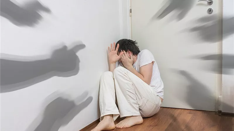 جنون الارتياب.. مرض نفسي صعب التشخيص والعلاج.. تعرفي على أعراضه