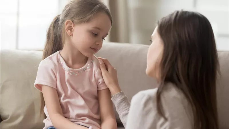«جبتوني إزاي يا ماما؟».. سؤال الأطفال الأكثر جرأة.. وخبيرة تكشف عن الرد