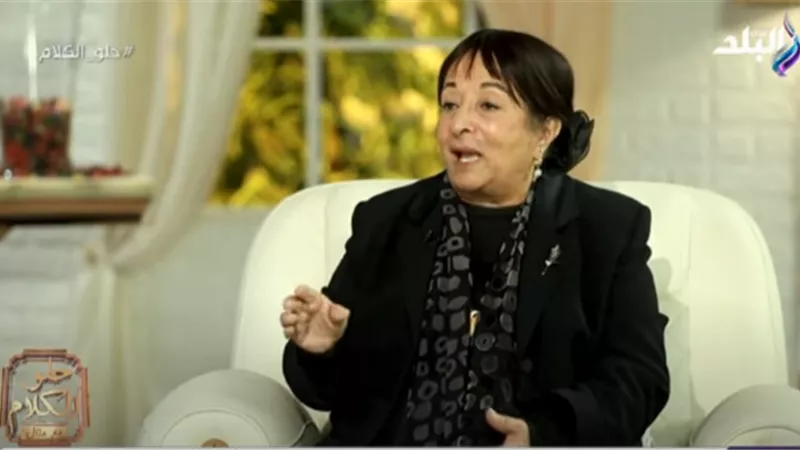 سميرة عبدالعزيز: تزوجت في تونس «عرفيا» قبل توثيقه رسميًا.. فيديو