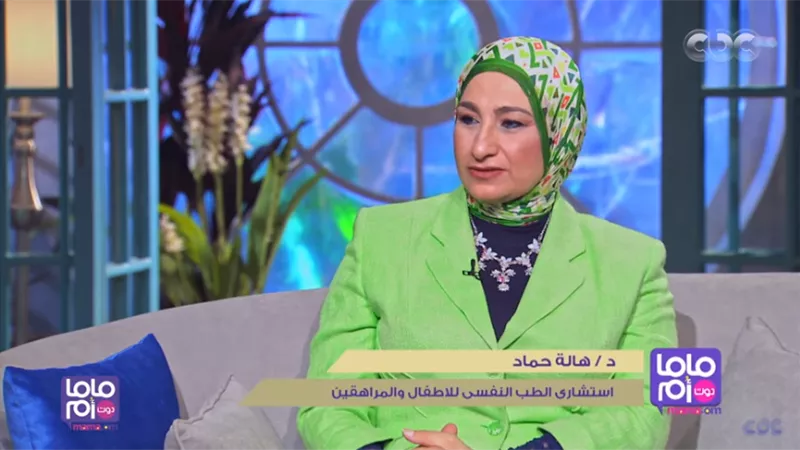 8 علامات تكتشفين بها إدمان ابنك.. السهر والجلوس بمفرده أخطرهم 