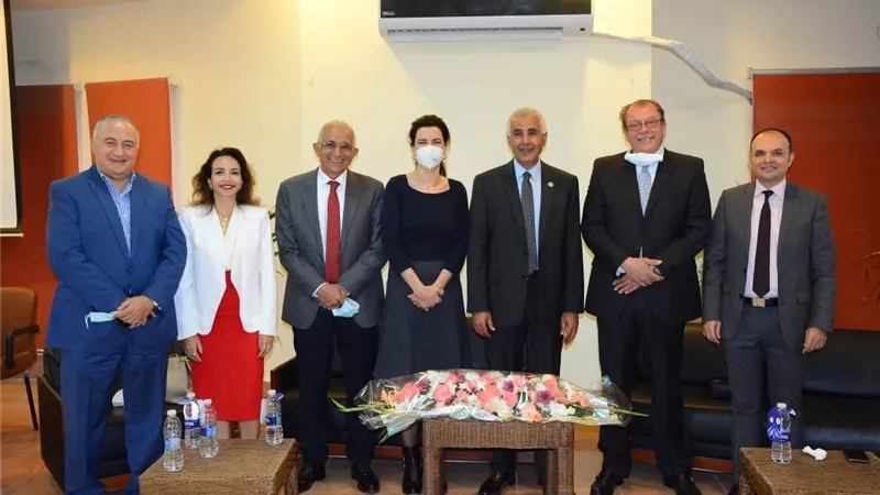 افتتاح أعمال التجديد بوحدة طب الأم والجنين بالقصر العيني القديم