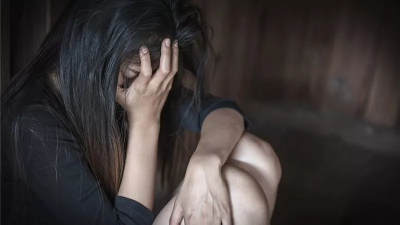 للأمهات.. الاكتئاب أبرز المشاكل التي تصيب المراهقين.. فيديو