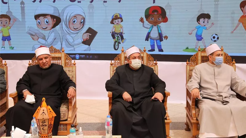 أمين عام هيئة كبار العلماء: «الإحسان للأيتام من أعظم صور البر»