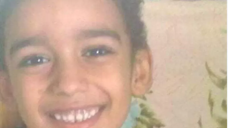 محمد يبحث عن والديه.. فقدته أسرته منذ 3 سنوات وعثر عليه الأمن بحوزة عصابة