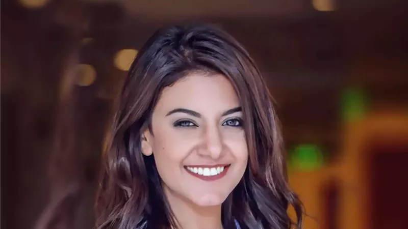 ياسمين علي لـ«هير نيوز»: واجهت الأهوال وتمنيت أن أكون مذيعة