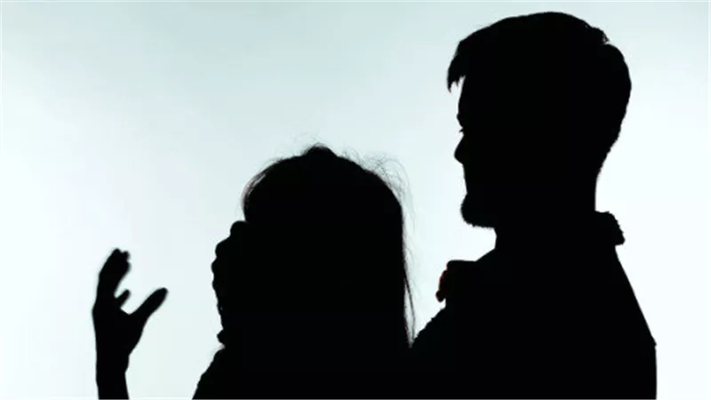 حرق زوجته بسبب 5 كيلو لحمة.. والأبناء يطالبون بالحجر 