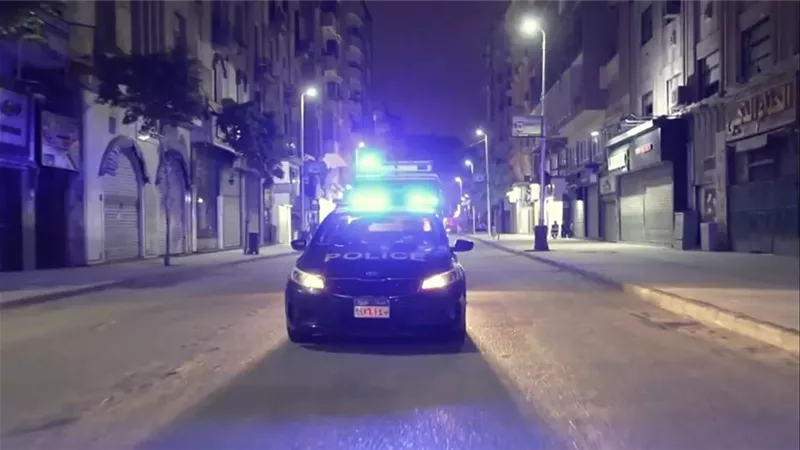 طفلة مذبوحة في دكرنس..الأهالي يُلقنون الجاني «علقة موت».. وأمن الدقهلية يتدخل