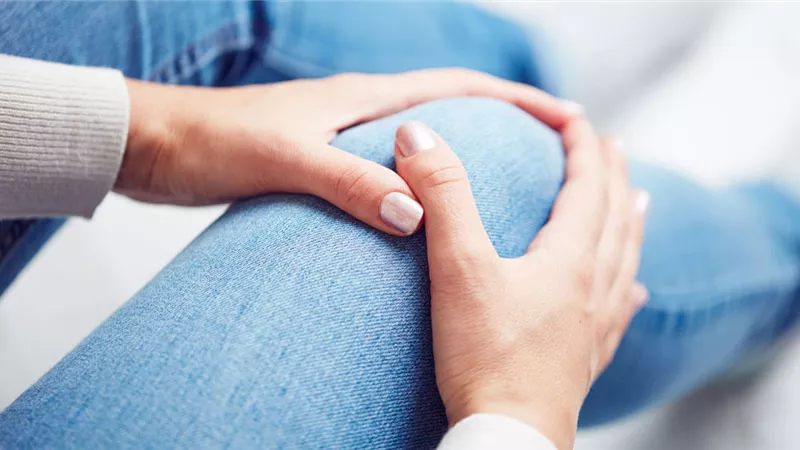 أمراض عظام تصيب النساء أكثر من الرجال.. الرباط الصليبي أبرزها