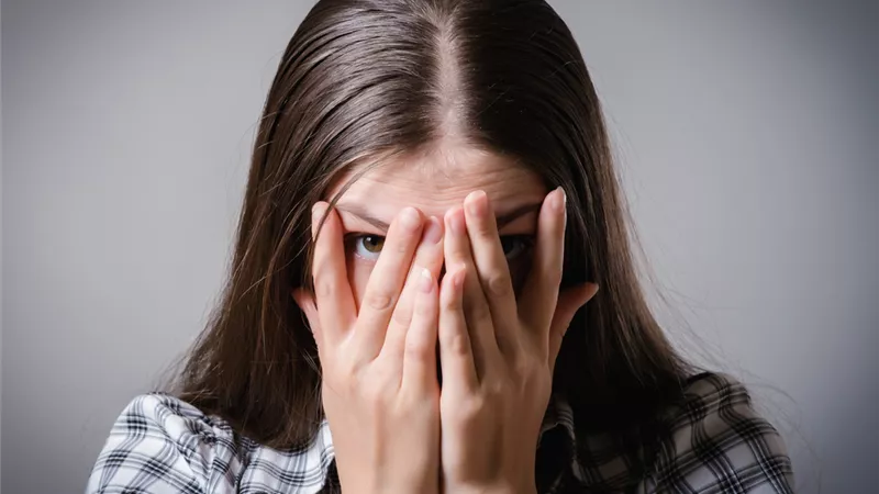 أشهر 3 أمراض نفسية تُعاني منها السيدات.. فيديو