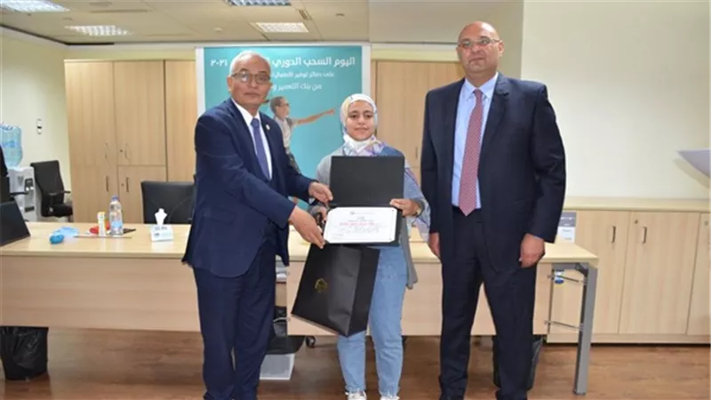 بالأسماء.. «التعليم» تُعلن عن الفائزين بجوائز «توفير الأطفال والشباب»