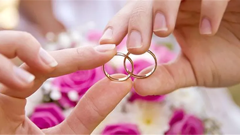 قبل اختيار شريك الحياة.. سيدات 4 أبراج ينجذب إليها الرجل العذراء