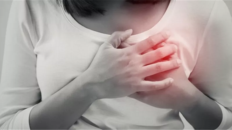 صيام مرضى القلب.. استشارى قسطرة يُفجر مفاجأة ويُحذر: ابتعدوا عن الملح والدهون