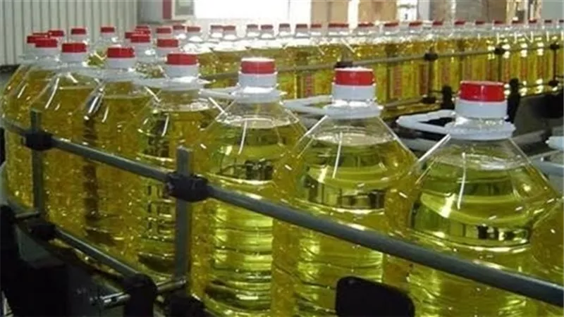 ما حقيقة نقص الزيت بالمقررات التموينية فى أبريل؟ والحكومة ترد
