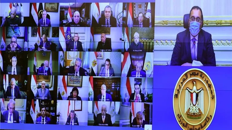 رئيس الوزراء: تطبيق غرامات فورية على مخالفي إجراءات كورونا