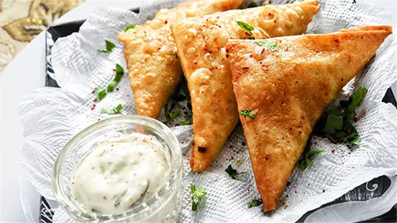 سفرة شهر رمضان.. طريقة عمل السمبوسك والكانيلوني من الشيف ندا مختار