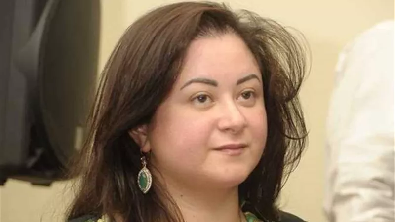 مى نور الشريف عن صورة والدها بـ«نسل الأغراب»: شعرنا أنه لا يزال موجودًا