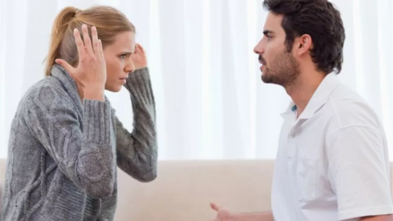 «عايشة مع جوزي في الحرام».. زينب تستغيث بـ محكمة الأسرة 