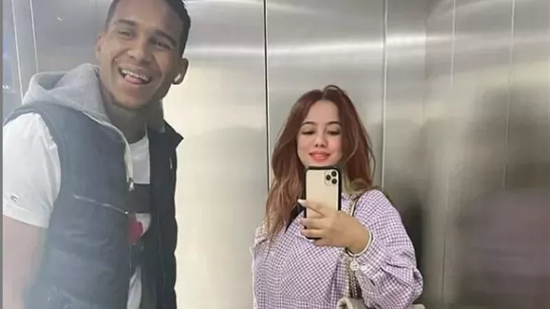 زوجة مهاجم الزمالك تدعمه بصورة قبل مُباراة القمة 