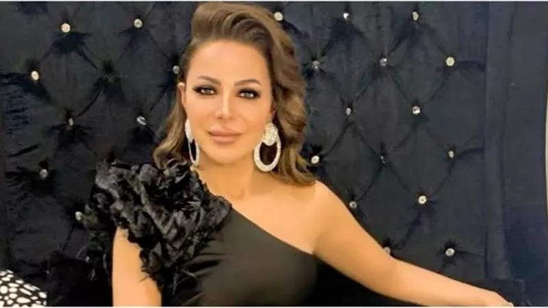 سوزان نجم الدين تعترف على الهواء بحبها لأيمن زيدان رغم زواجها.. فيديو