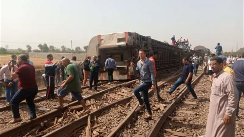 البحث عن كمسري القطار.. تفاصيل جديدة في واقعة حادث قطار طوخ