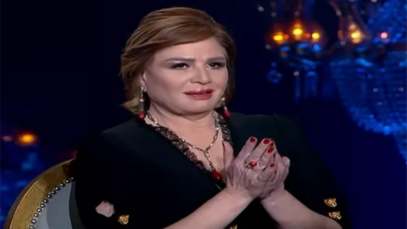 أجهضت نفسها.. إلهام شاهين: «مش عاوزة أبقى أم ».. فيديو