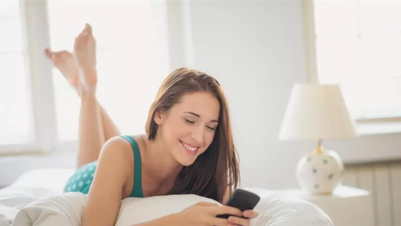 ماذا تفعل النساء على «السوشيال ميديا» في رمضان؟.. «ساعة لربك وساعة لبطنك»
