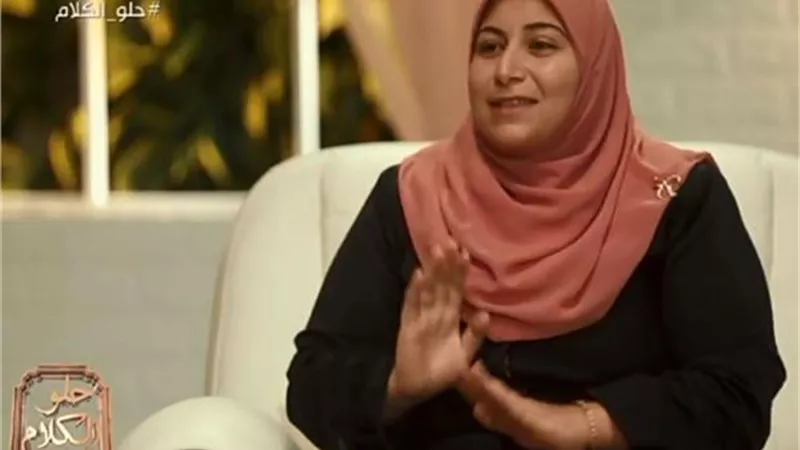 هل تؤجر المرأة علي شغل البيت وهي صائمة؟ واعظة بالأزهر تجيب