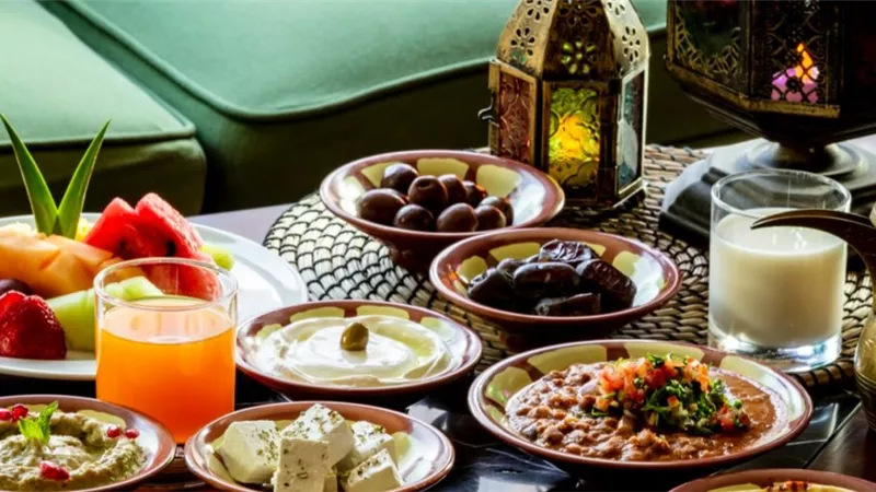 لتجنب العطش والجوع.. أطعمة لا يجب أن يخلو منها سحور أطفالك أيام الامتحانات