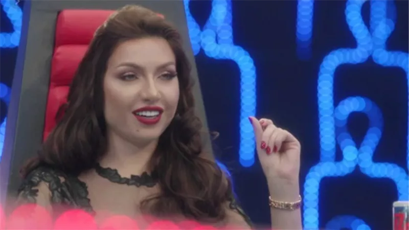 منى عبد الوهاب: «مقدرش أعمل برنامج زي عمرو أديب».. فيديو 