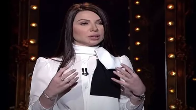 منى عبد الوهاب: «لا أخشى من لقب عانس»