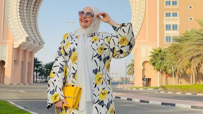  لمن لا تفضل العبايات.. أناقتك في رمضان بألوان الربيع