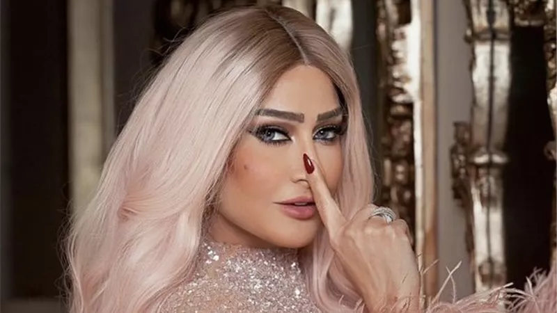 غادة عبد الرازق تُشعل «السوشيال ميديا» بجلسة تصوير مُثيرة