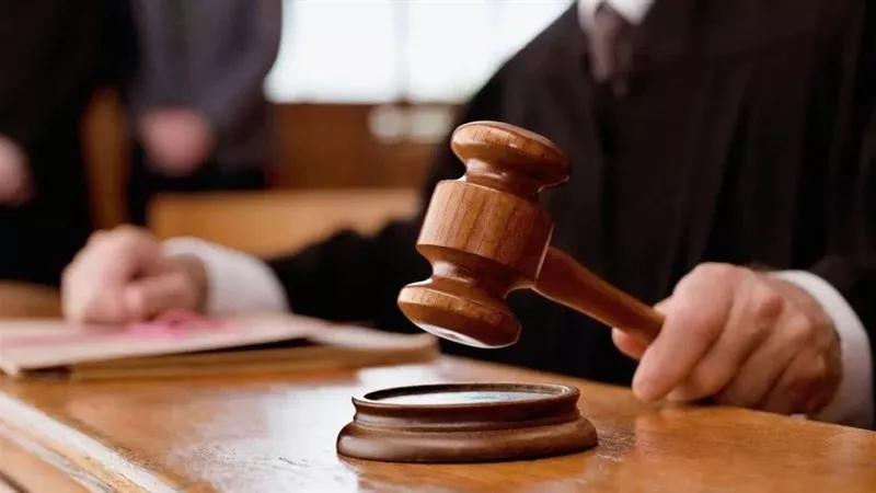 سقطت بـ3 كيلو ونصف إستروكس..إحالة ربة منزل للجنايات