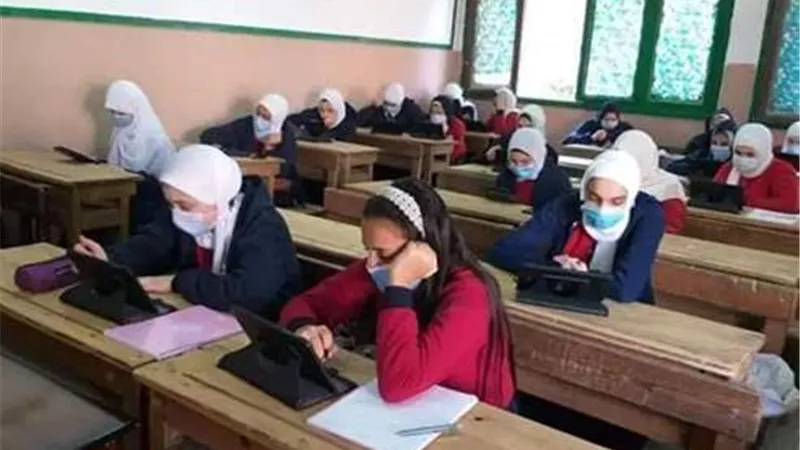 انطلاق امتحان أبريل في 3 مواد لطلاب أولى ثانوي