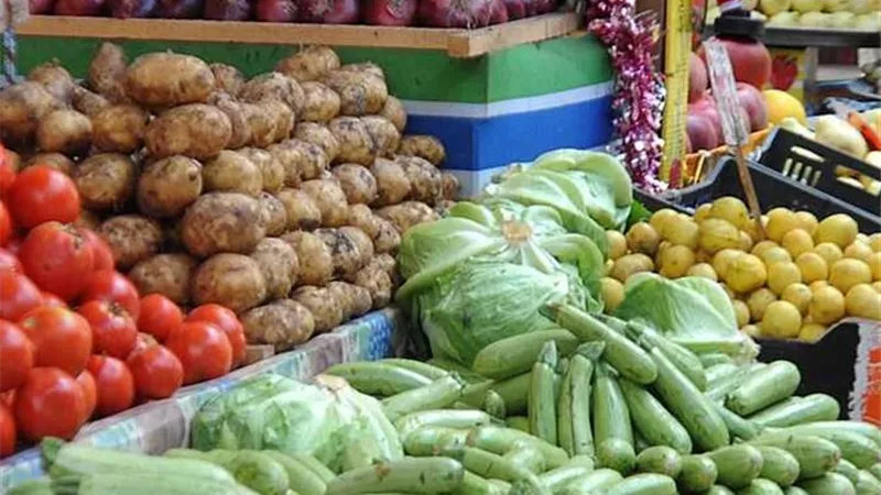 الصناعات الغذائية: توافر جميع أنواع الخضر بالمجمعات والطماطم بـ 6.5 والبطاطس بـ5 جنيهات