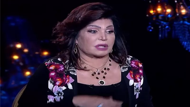 «رقصك بيثير الغرائز».. نجوى فؤاد ترد: «أصلي بركز في شغلي».. فيديو