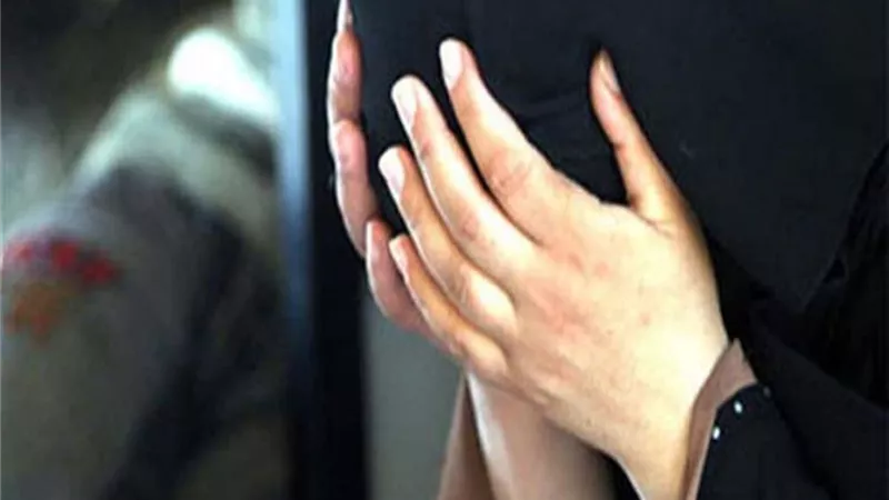 شيطانة في أكتوبر.. ألقت بفلذه كبدها من الطابق الخامس