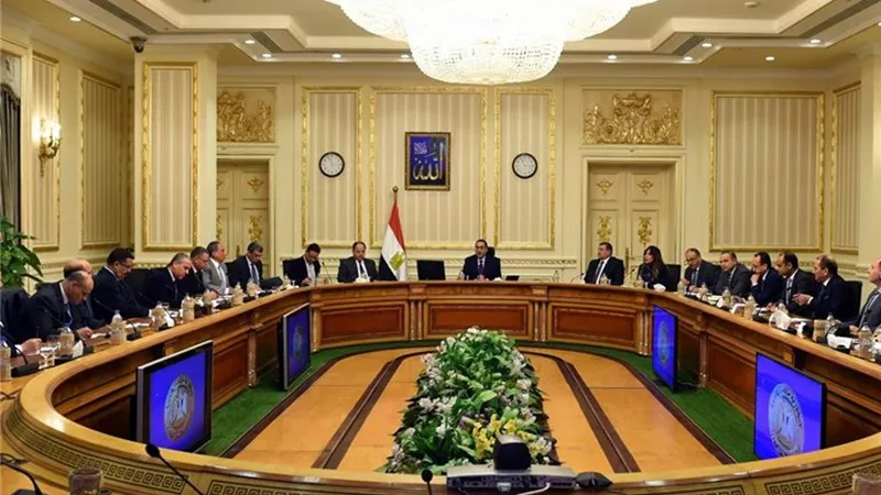 الحكومة تحذر من رسائل إعانة الـ3000 جنيه لمحدودى الدخل