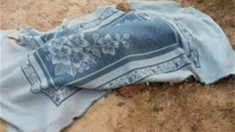جيران المتهمة بإلقاء طفلتها من الطابق الخامس: «مش لاقية ضفر عيل»