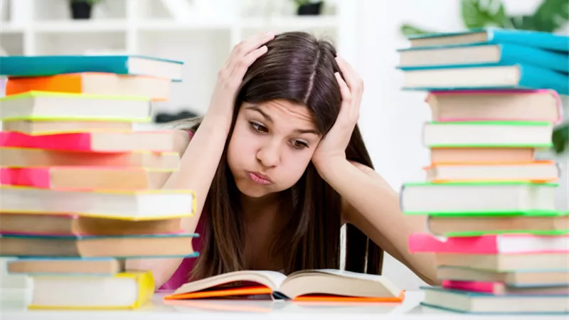 للطالبات.. 5 نصائح لاجتياز فترة امتحانات الجامعة بنجاح